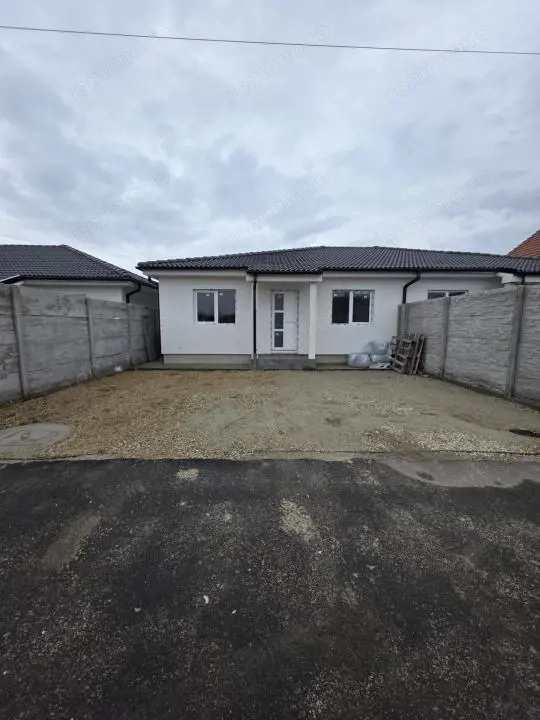 Duplex in Nojorid