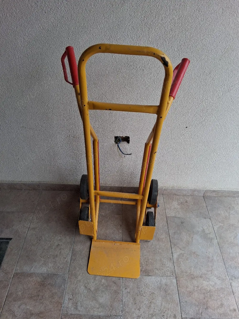 Vand carut marfa Lisa