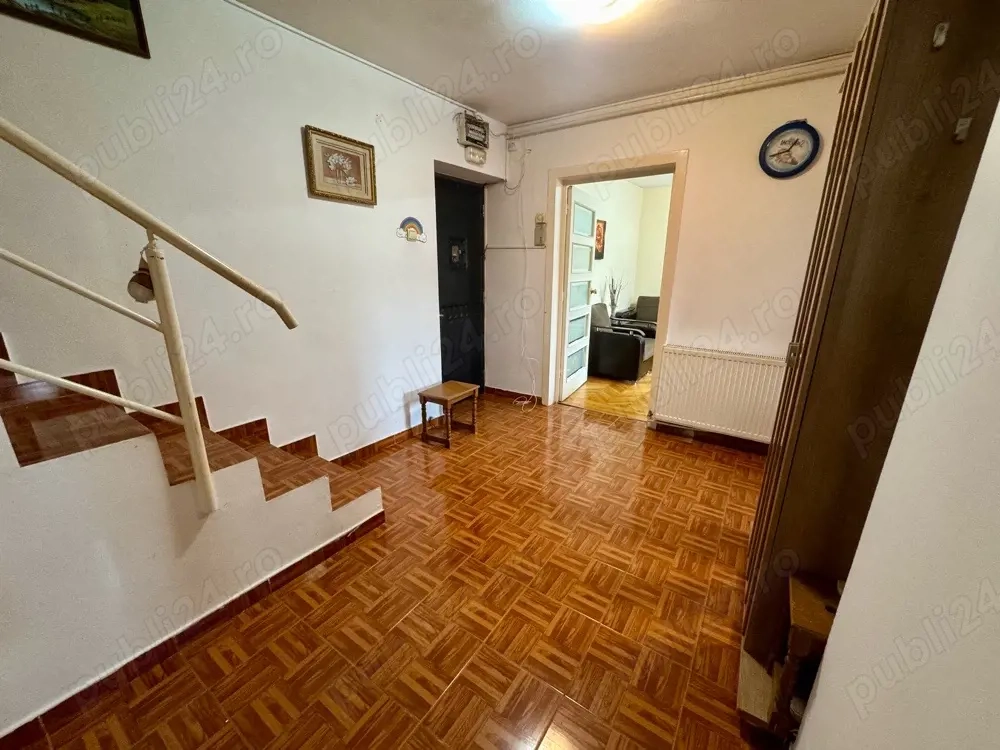 Apartament DUPLEX 4 camere CENTRAL,2 băi,2 locuri de parcare, terasa