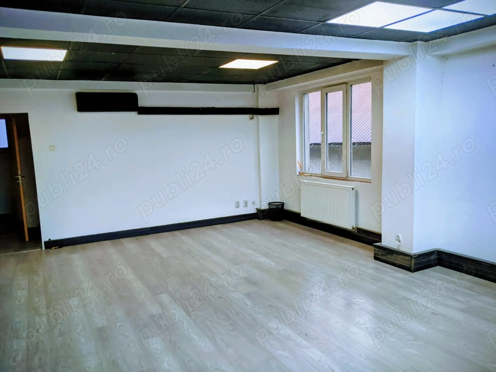 Închiriez spațiu birou. 