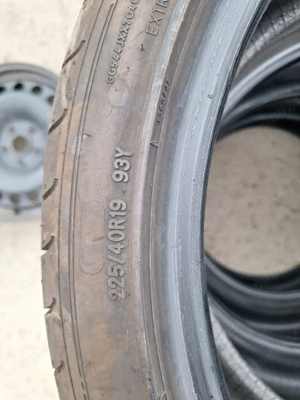 vand anvelope 225/40 R19 