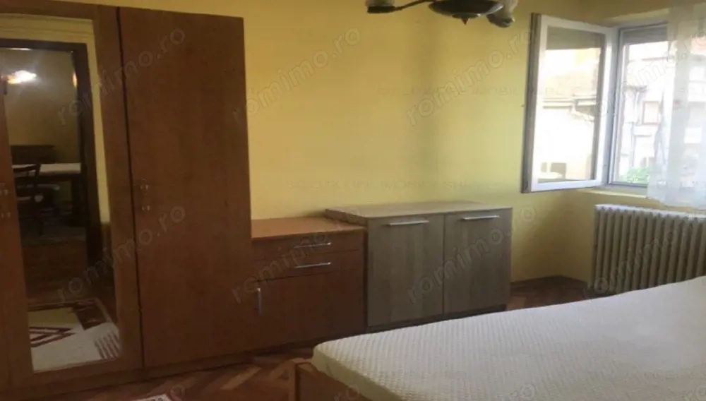 inchiriez apartament 2 camere in Complex 360 euro