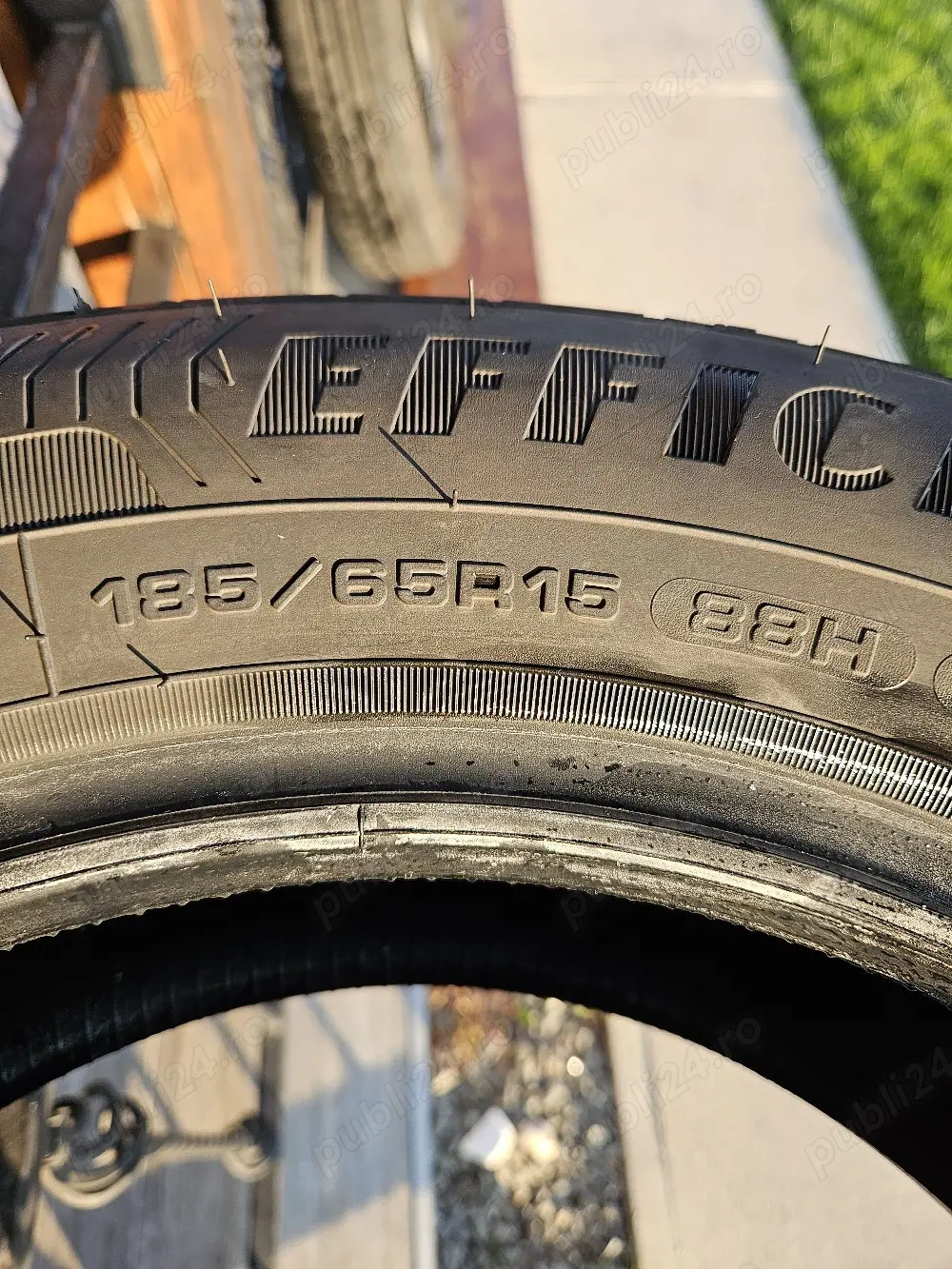 Vând cauciucuri vara 185/65/15