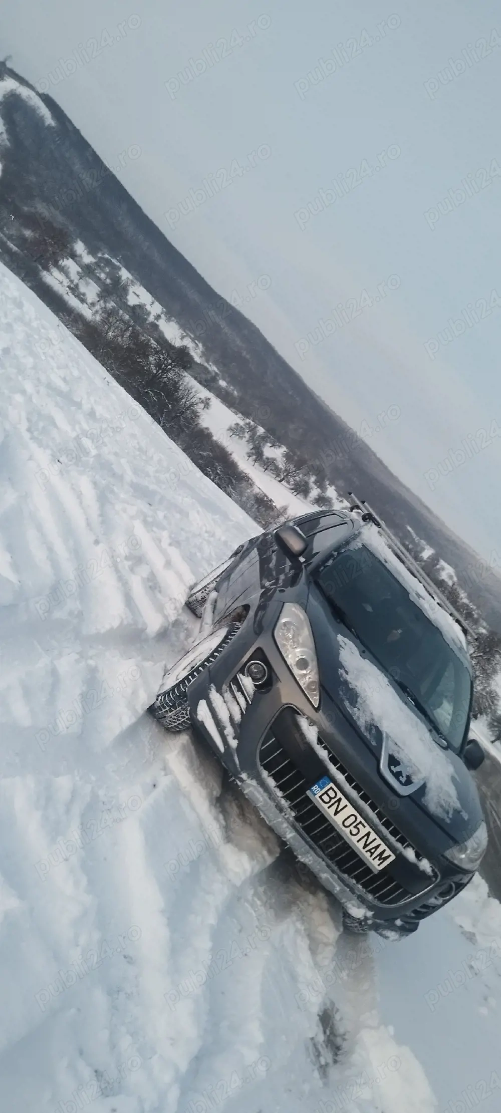 vând sau schimb Peugeot 4007 2009 