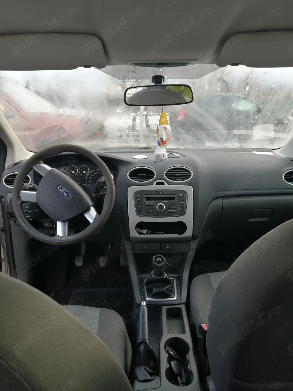 Dezmembrez ford focus 