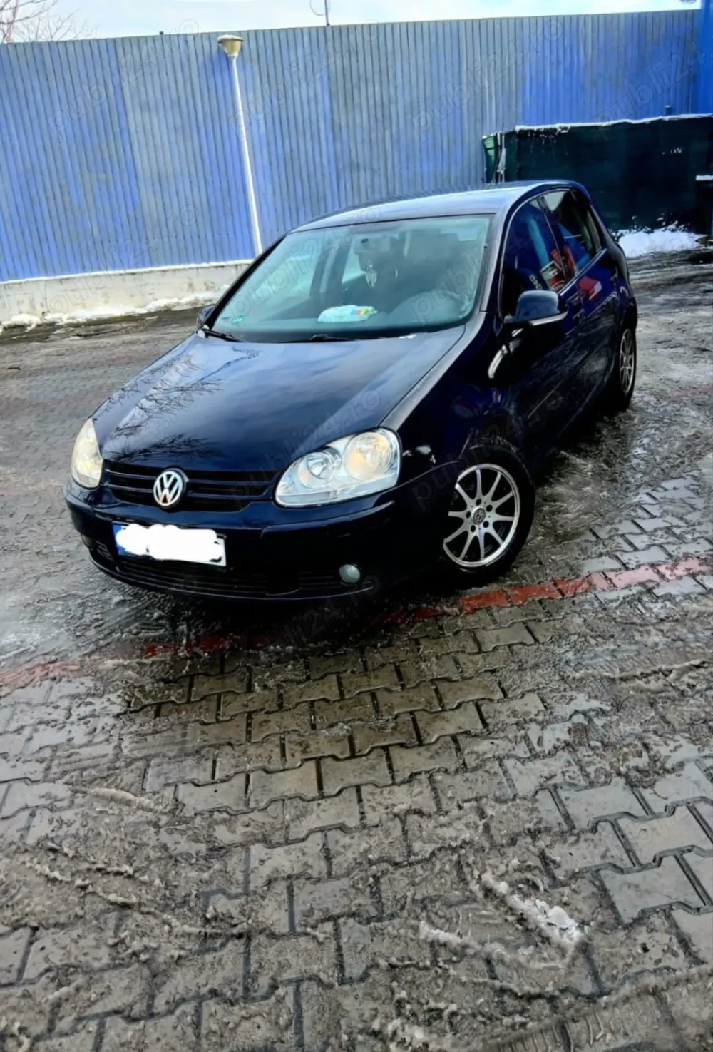 vând golf 5 1.6 benzină 