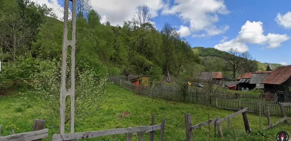 Vand teren in satul Muntele Baisorii