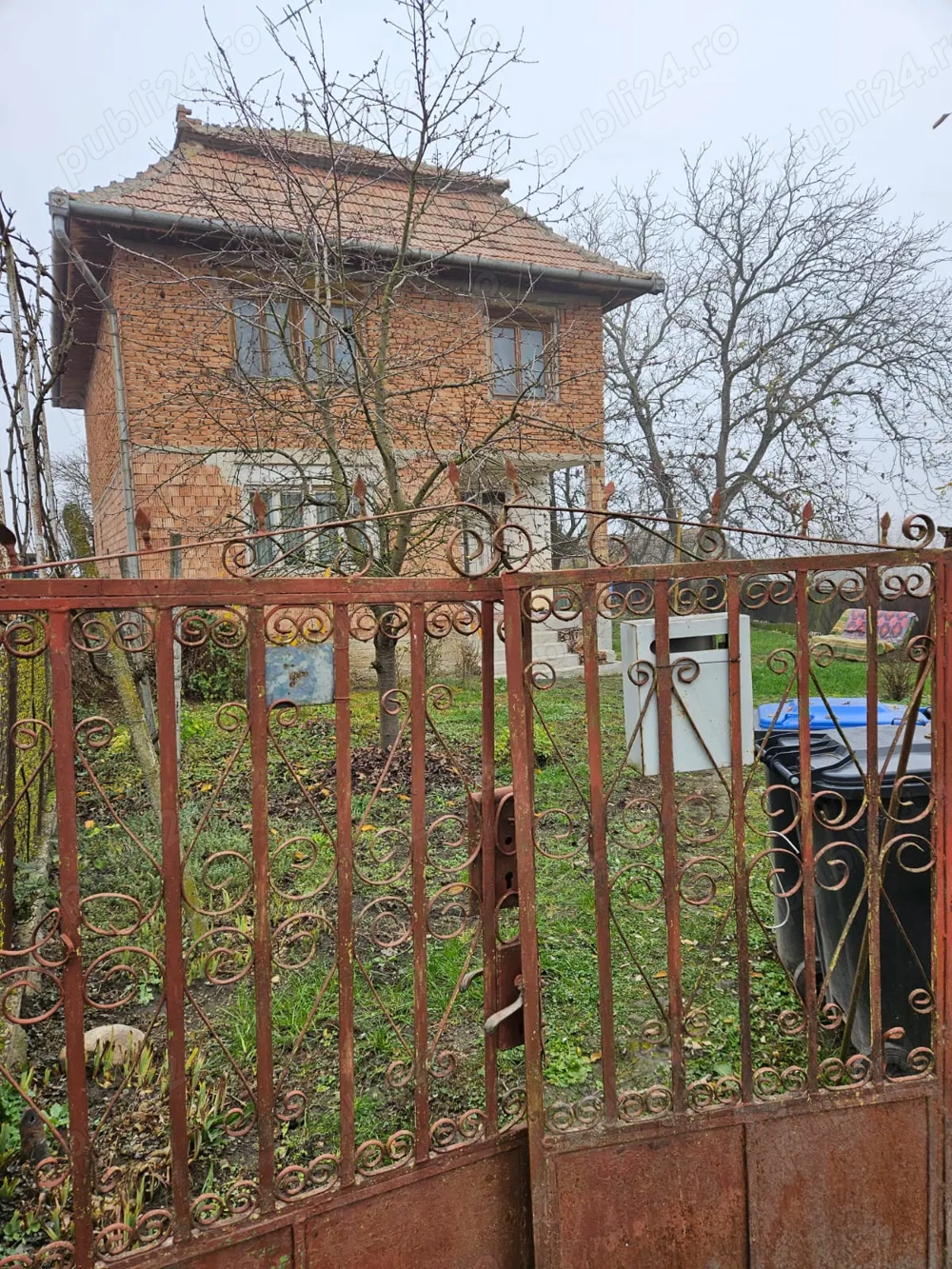 Vând casă cu etaj în Luna lângă Câmpia Turzii 