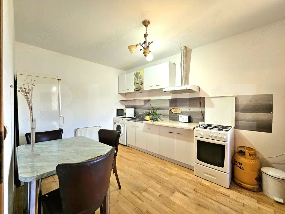 Apartament 2 camere, 80 mp, zona Lunei