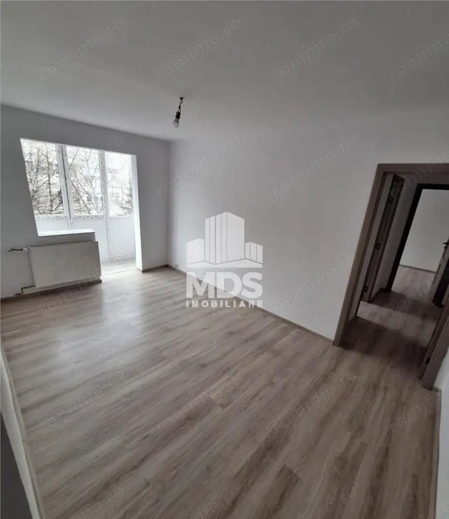 4 camere etaj intermediar langa Mall renovat recent