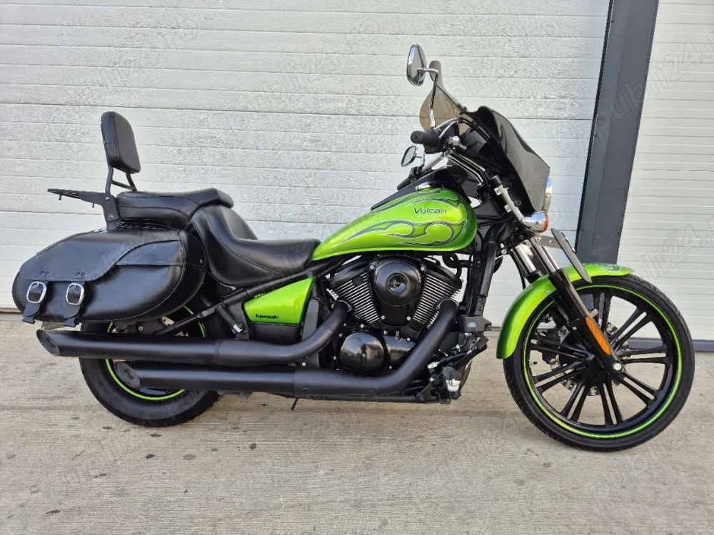 Motocicleta Kawasaki Vulcan VN900 Custom 2014 (cruiser chopper)