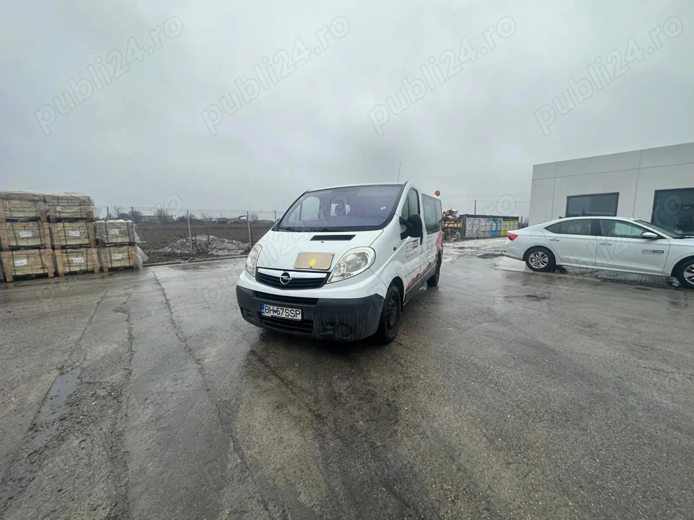 Opel Vivaro 8+1 Locuri   197.100 km