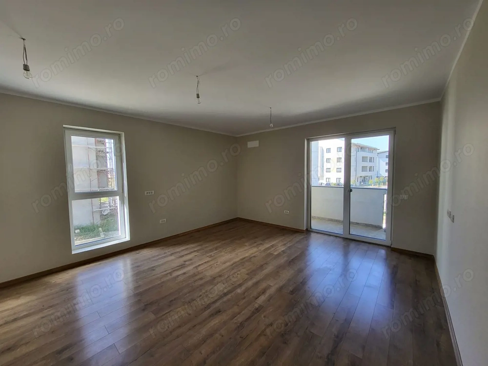 Bloc Nou. Decomandat. Etaj 1.Calea Timisorii . Asfalt. Transport in comun.