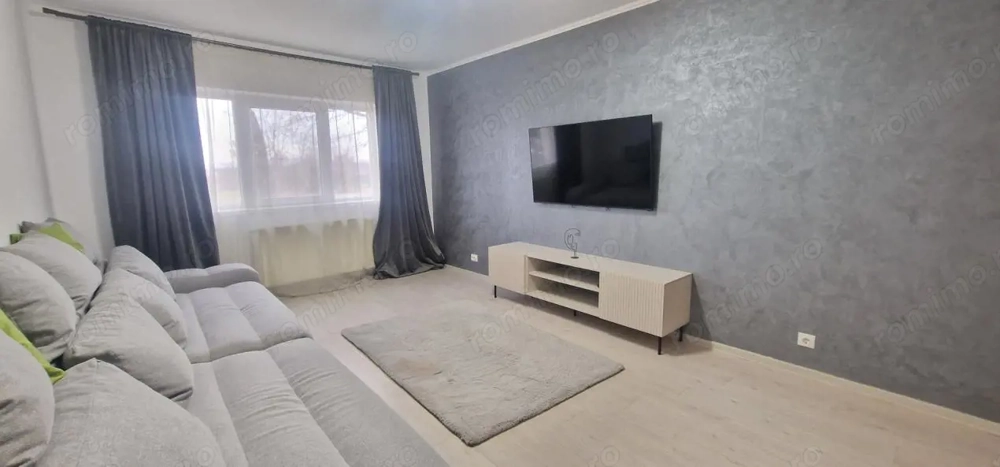 Apartament cu 2 camere decomandat si pivnita de vanzare in Vasile Aaron