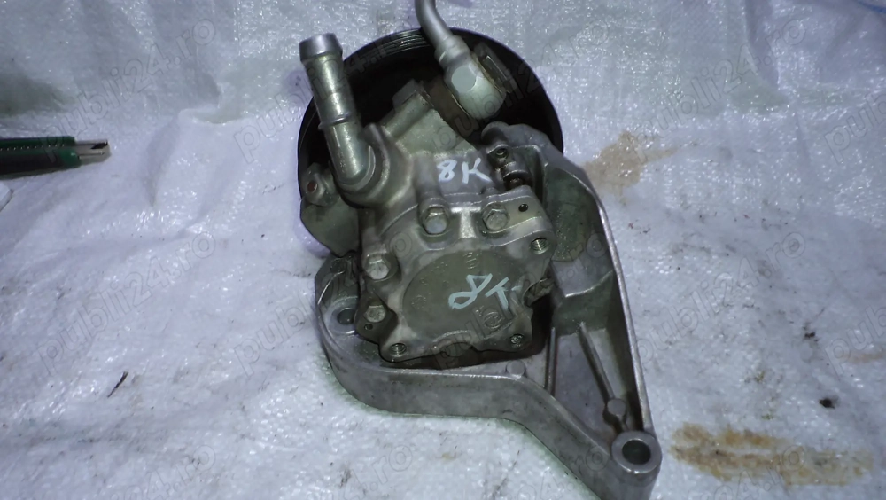 pompa servodirectie bmw 1, e81, e 87 si bmw 3 e90, e91. cod 7692974546