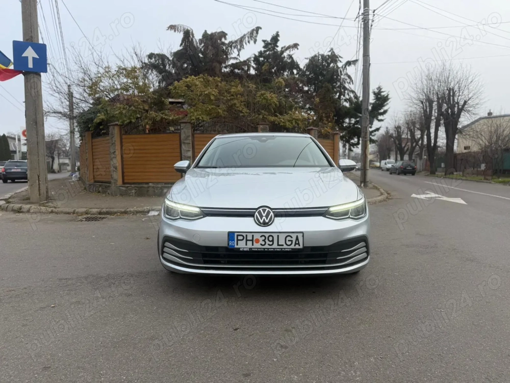 Proprietar vând Golf 8 hybrid 