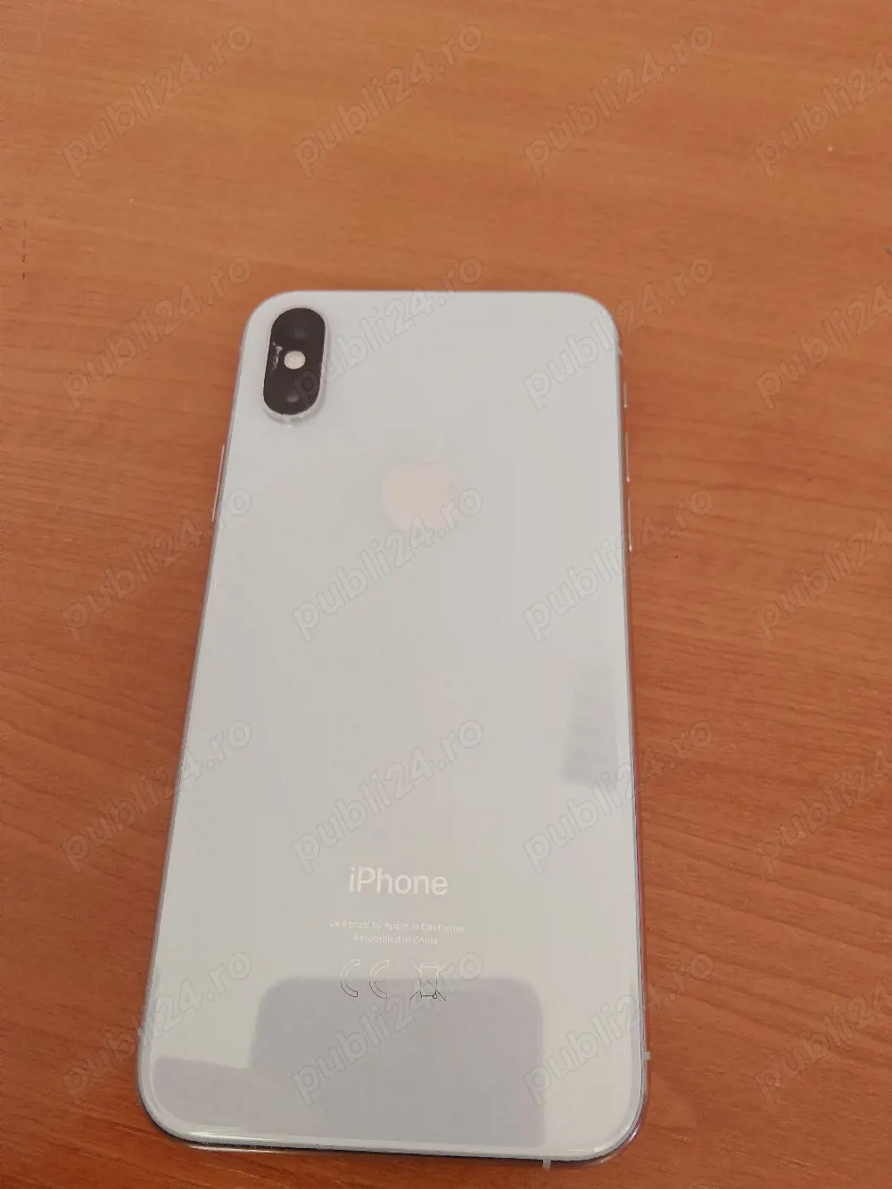 Vând iPhone XS   64 GB 