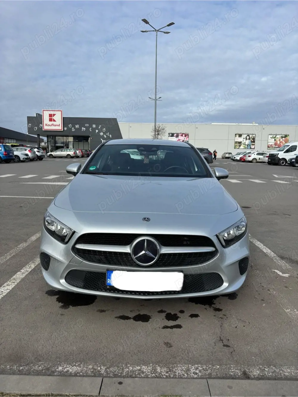 Mercedes A200 (2020) MBUX Full