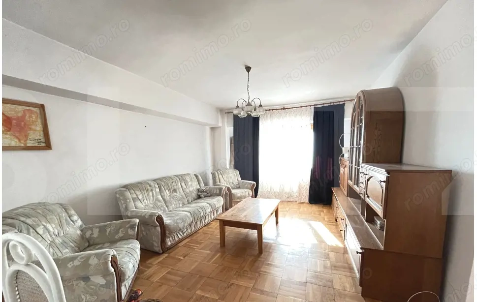 Apartament 3 camere — Zona Centrală Dorohoi