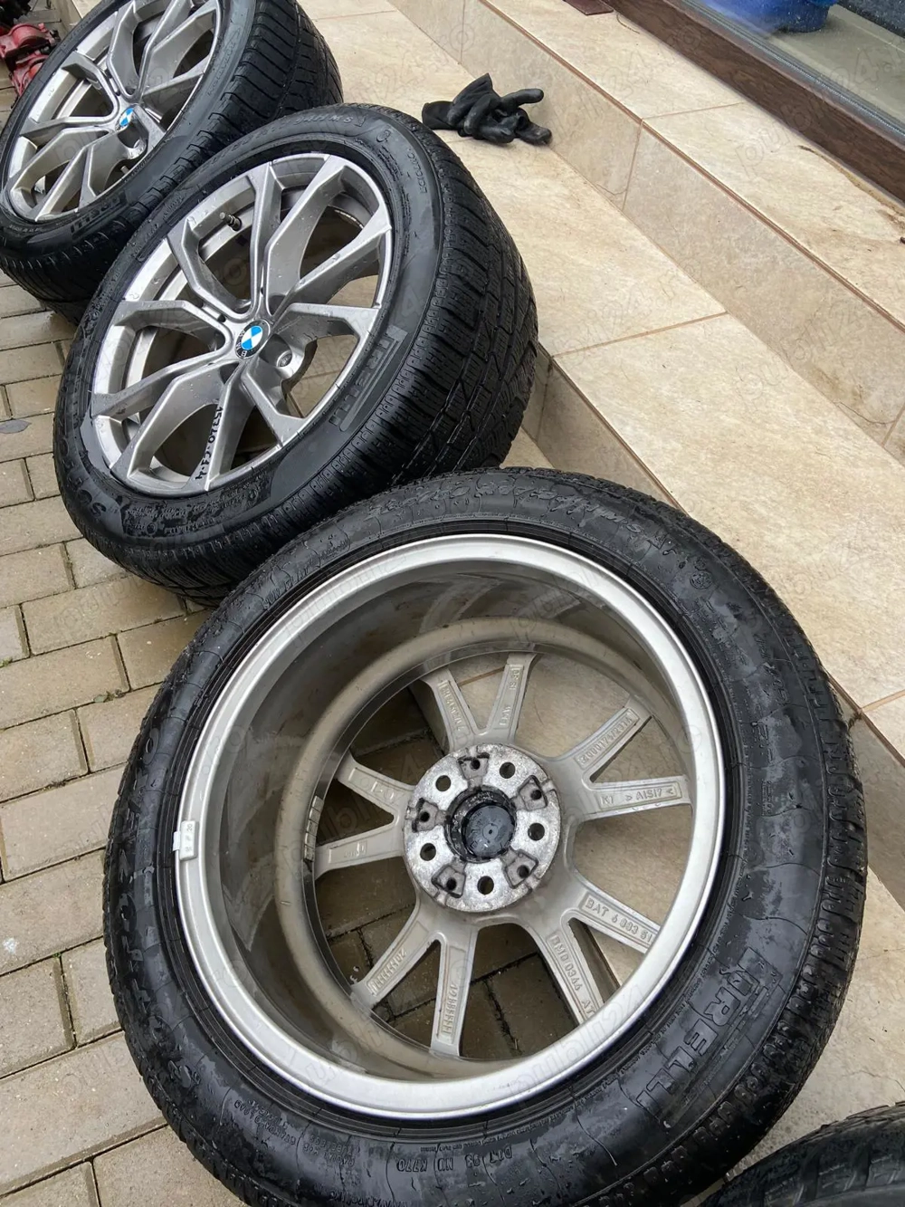 Roti BMW 225/50/17, jenti impecabile.