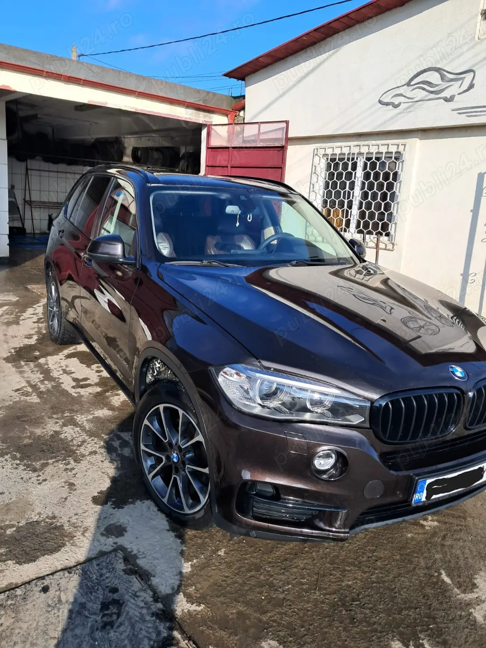 BMW X5 XDRIVE40D an fab 2014 sau schimb cu cap tractor sau semiremorca de cereale.tel  