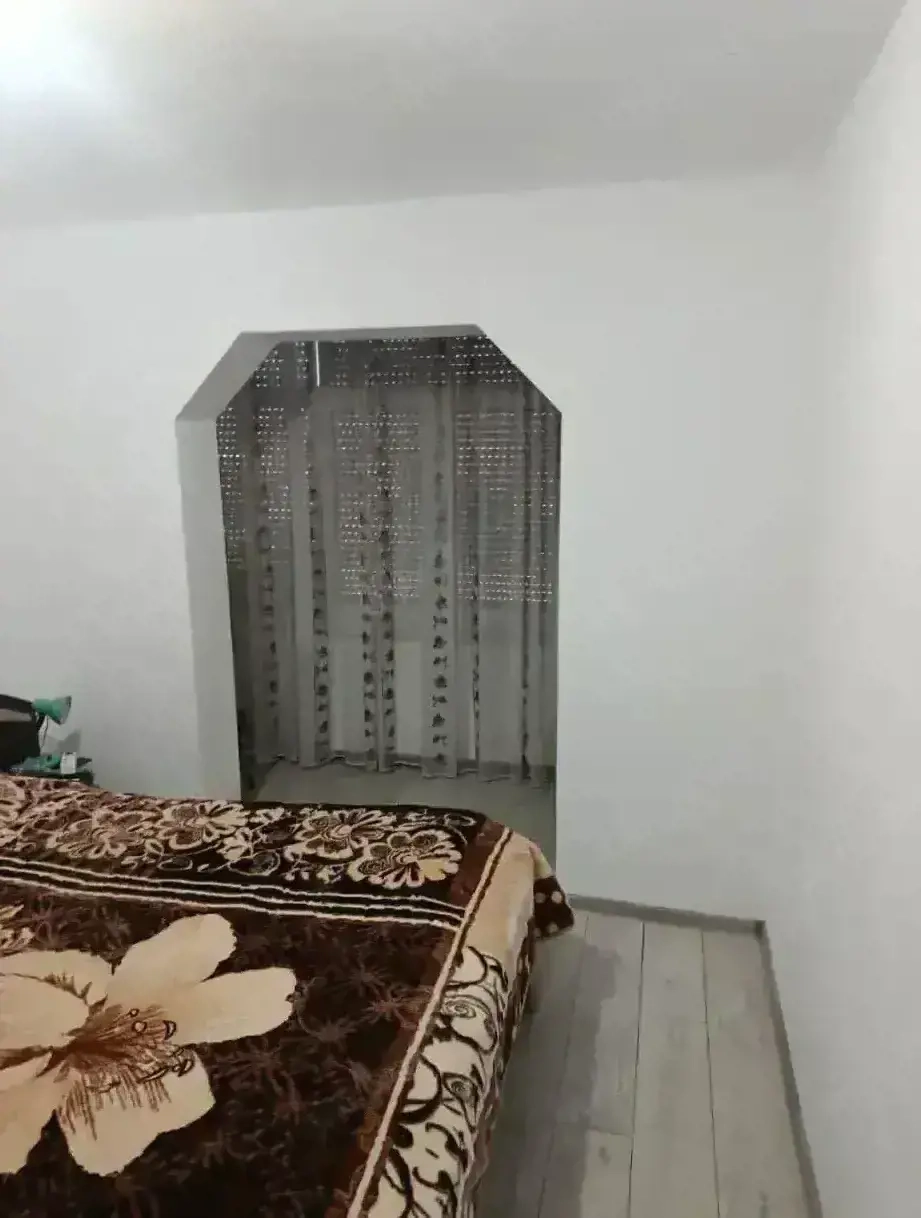 Apartament 2 camere într-o zonă liniștită