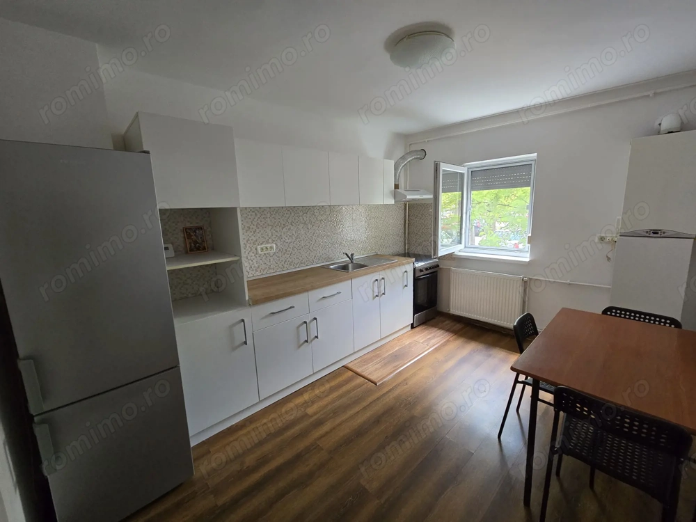 3 cam decomandat 2 bai CENTRALA PROPRIE parter zona Bucovina Torontalului