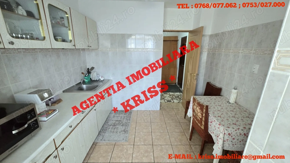 Apartament 3 Camere GĂVANA 3 Zona Piață Confort 1 Decomandat Etaj 2 Centrală