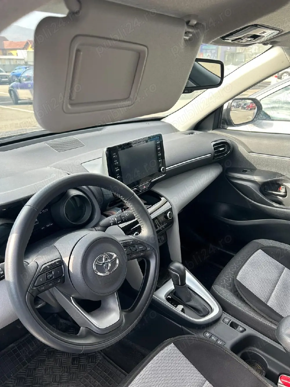 Vand Toyota Yaris Cross, impecabila
