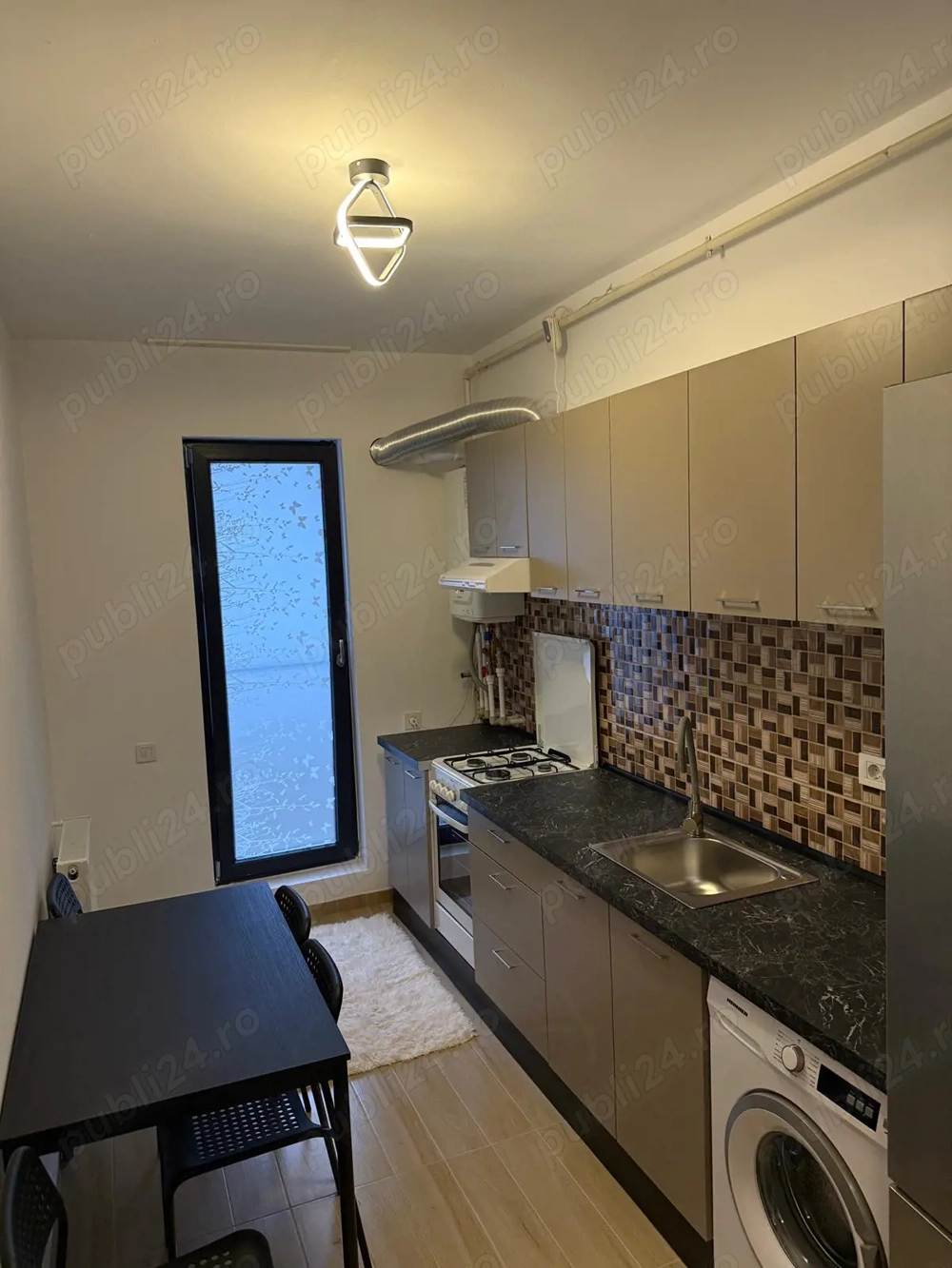 Garsonieră de închiriat 