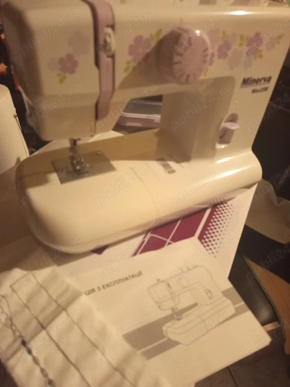 masina de cusut Minerva 