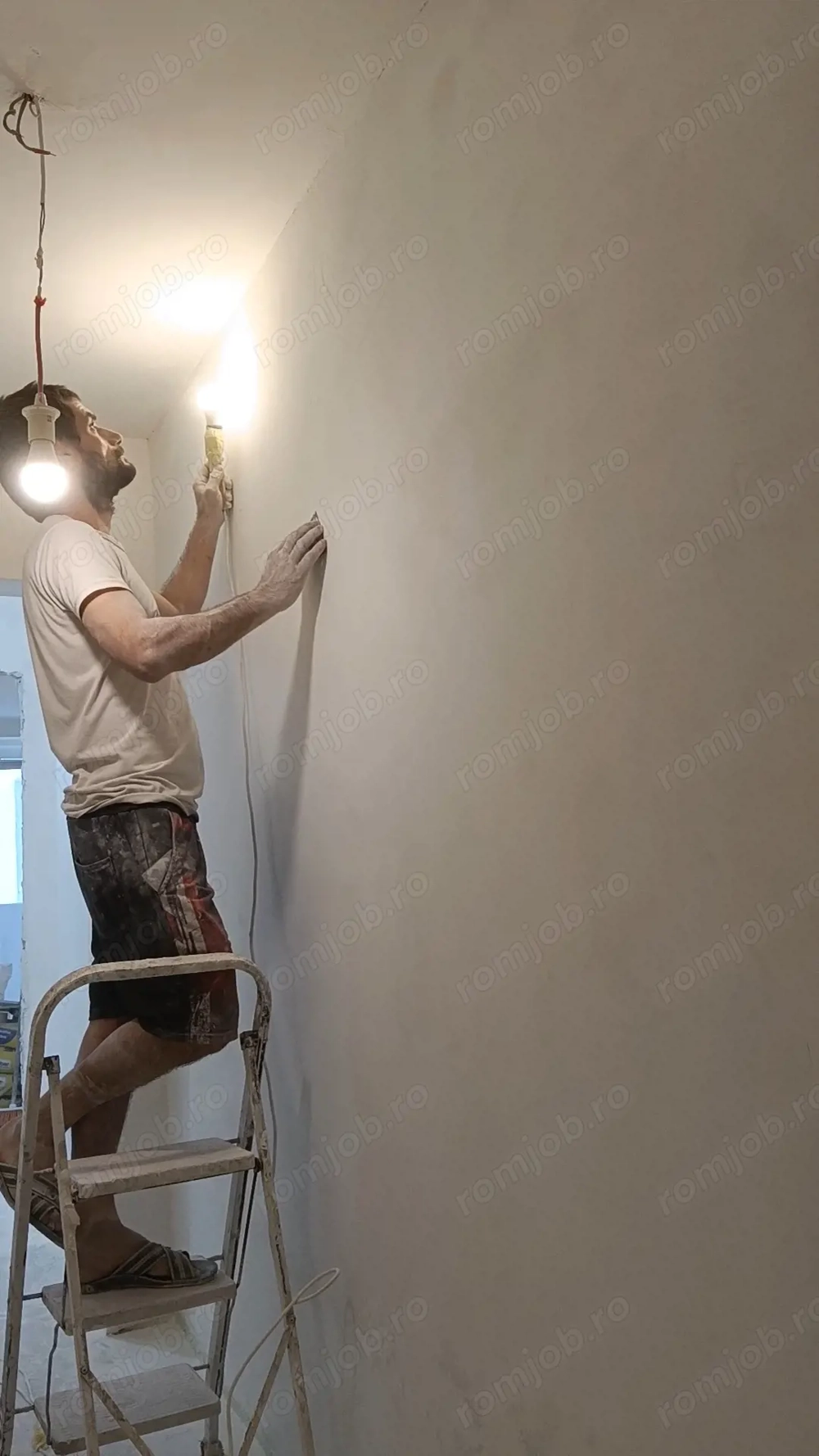 Ezecut  Lucrări  interioare & Exterioare ;Nu Angajez 