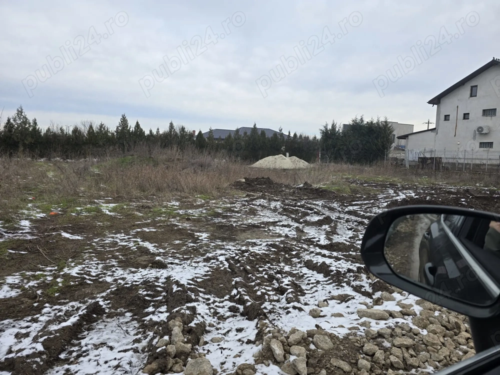 Teren intravilan 1000 mp