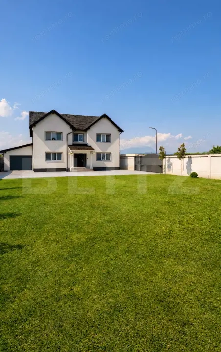 Vilă Modernă 340 mp | Teren 806 mp | Cristian-Brasov