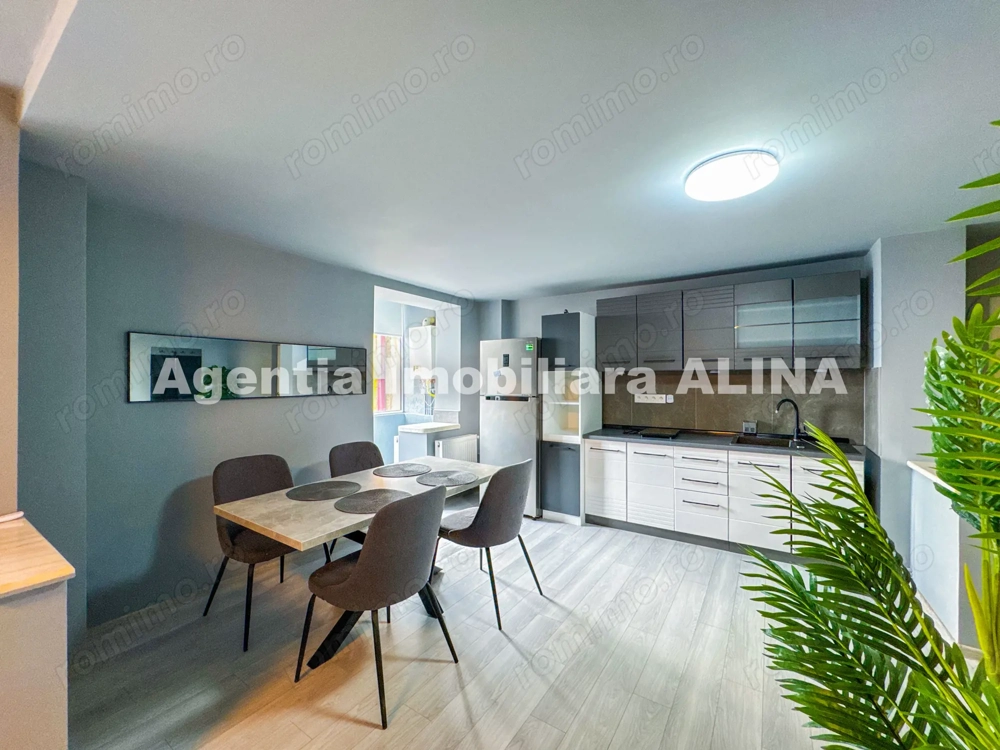 Apartament LA CHEIE, cu 4 camere in Deva, zona Balcescu, 80 mp, decomandat.