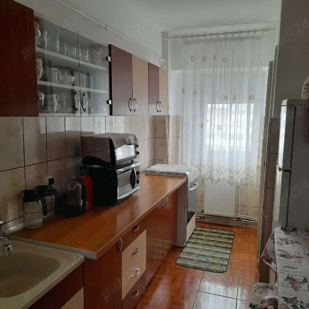 Ofer spre Chirie Apart 2 Cam et 3 ,Pietonal ,250 Euro   luna 