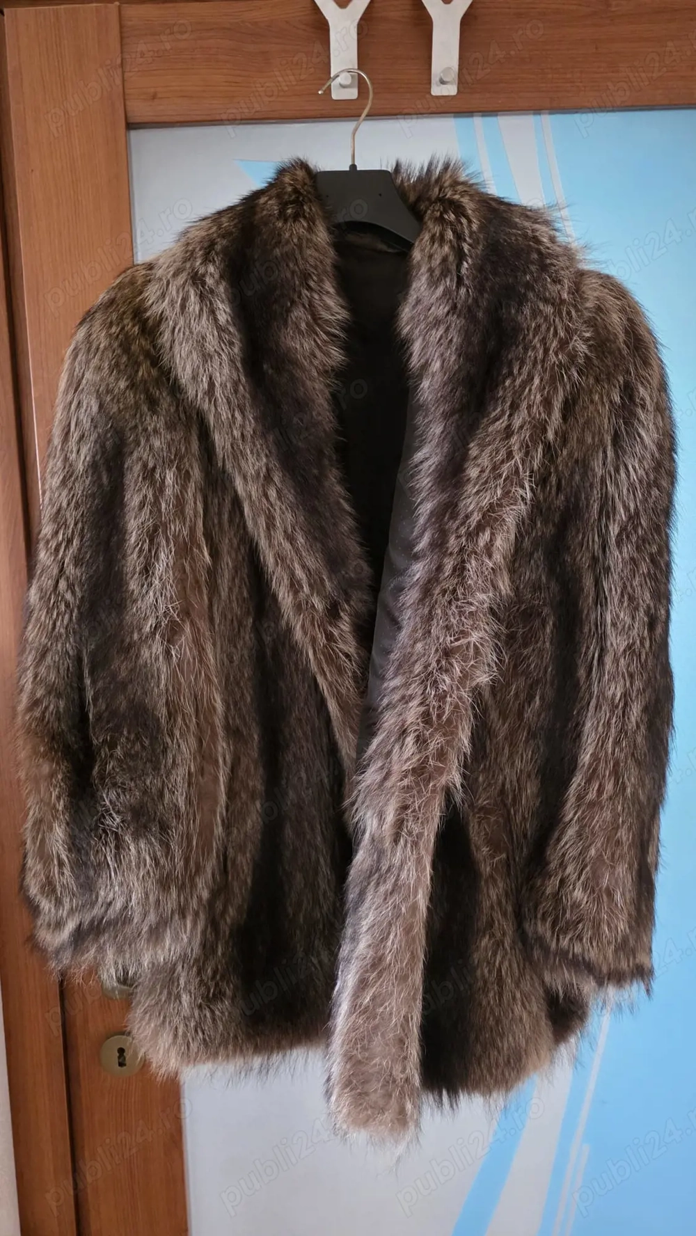 Haina blana naturala raton   Jose Mavaro Pieleria Madrid   Vintage original