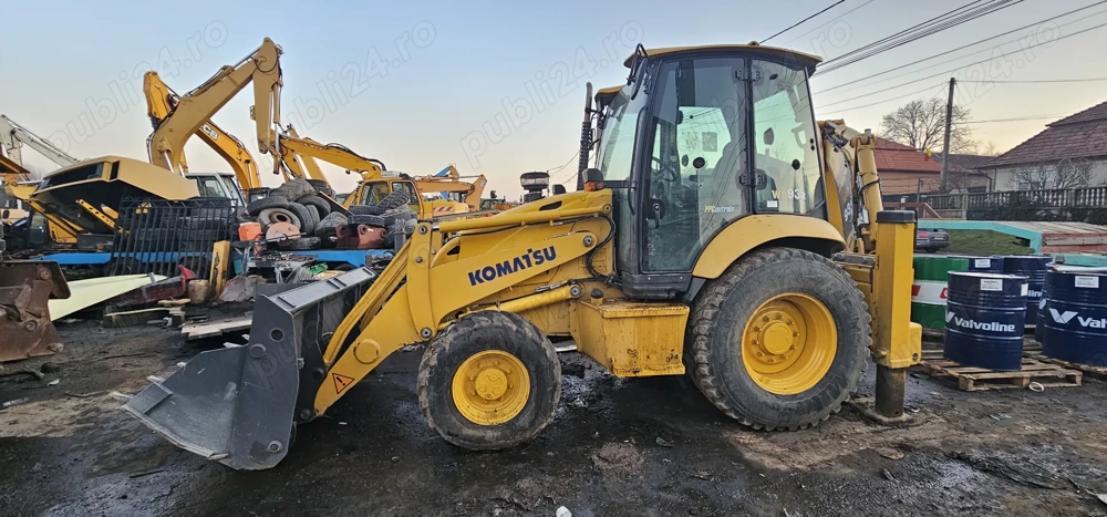  Buldoexcavator Komatsu WB93R