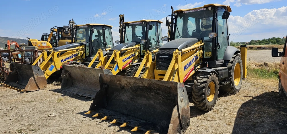  Buldoexcavator Komatsu WB93R  an 2021