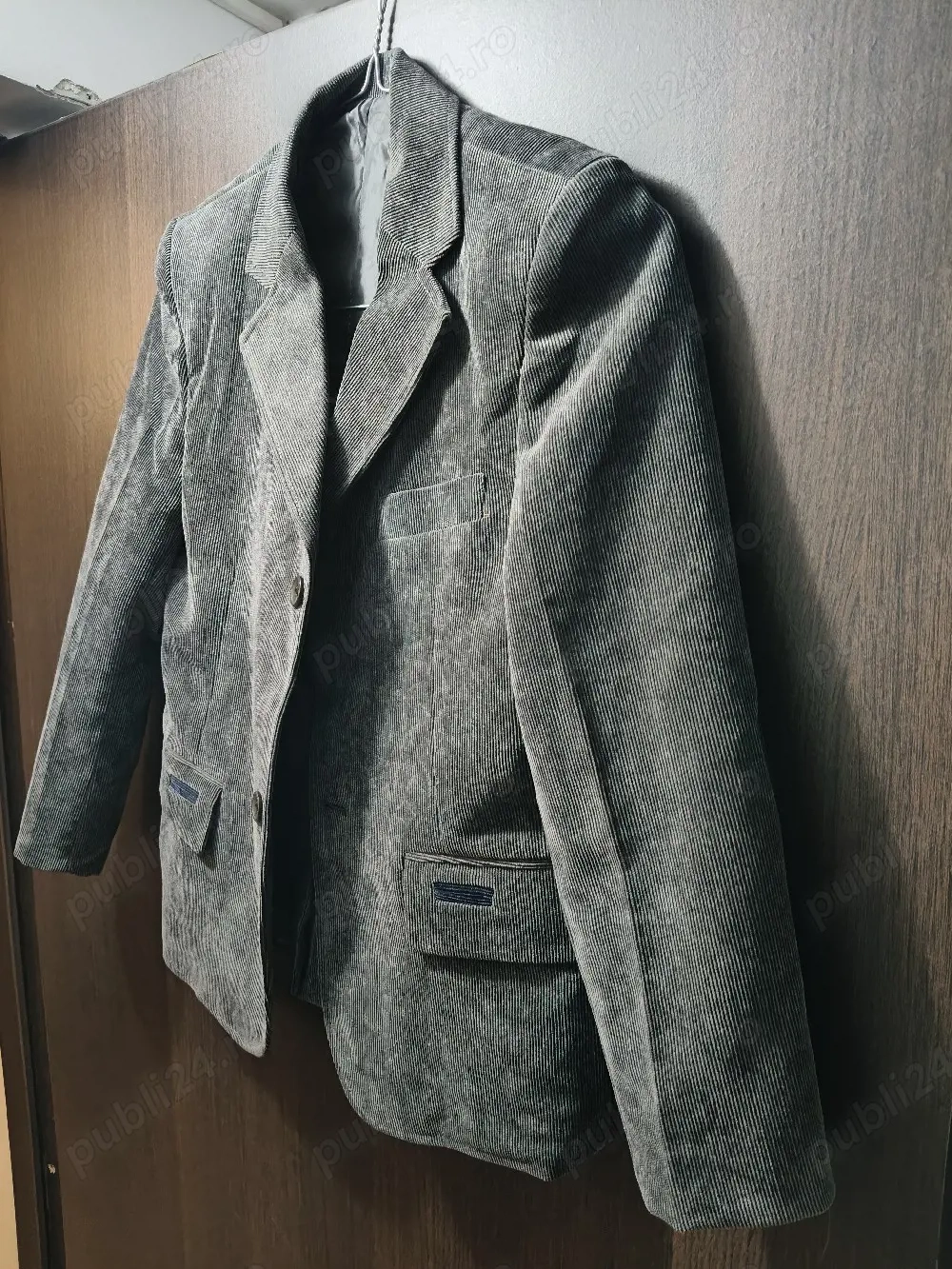 Sacou raiat, pentru un baiat de 7-8 ani