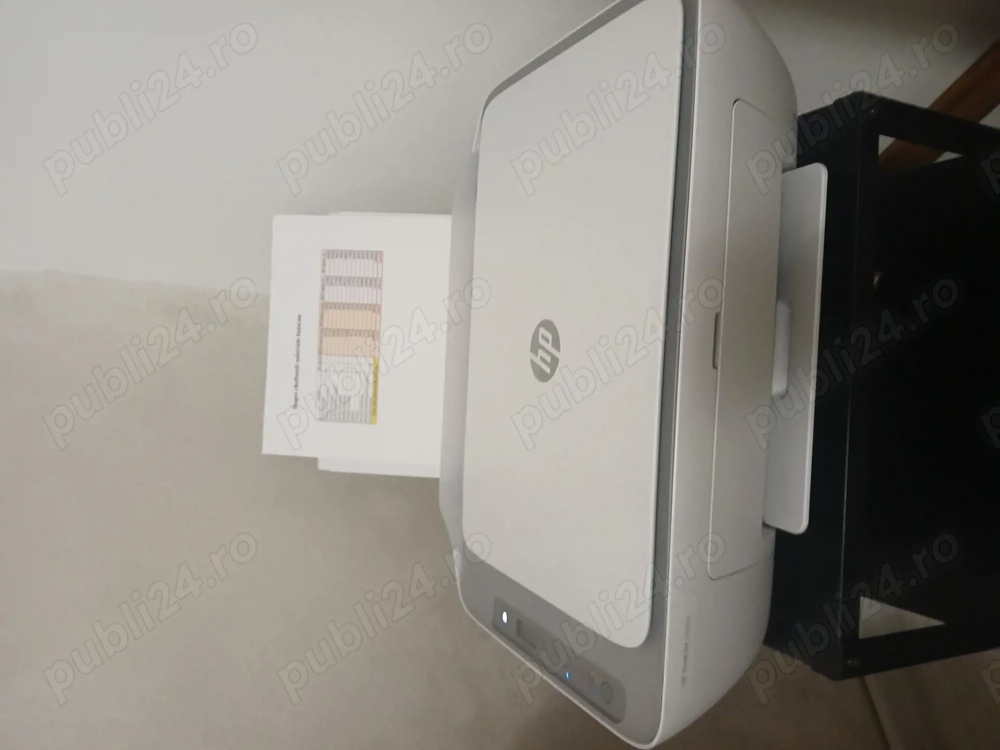 Vand imprimanta HP DeskJet 2820e  color aproape noua.