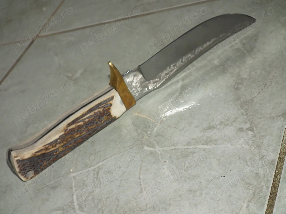 Briceag maghiar nou plásele din corn + teacá piele nr.27