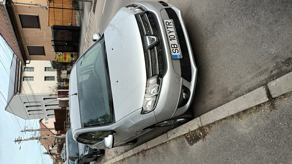 Dacia Logan 2-  10 ani. 