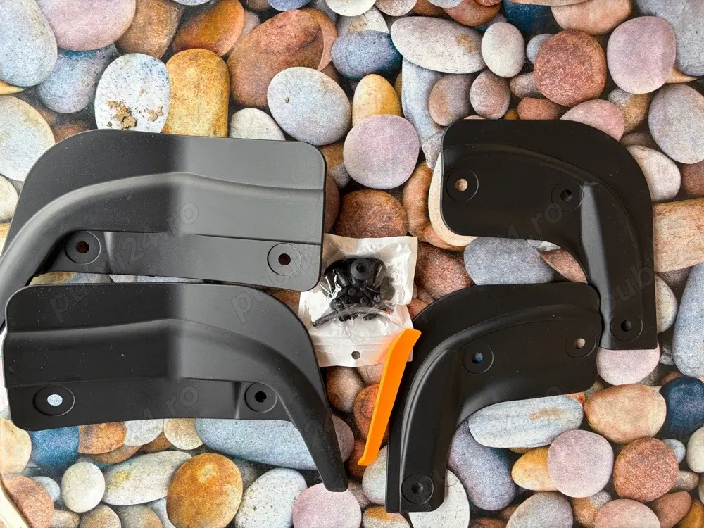 vand aparatori noroi pt Tesla M3 an 2024