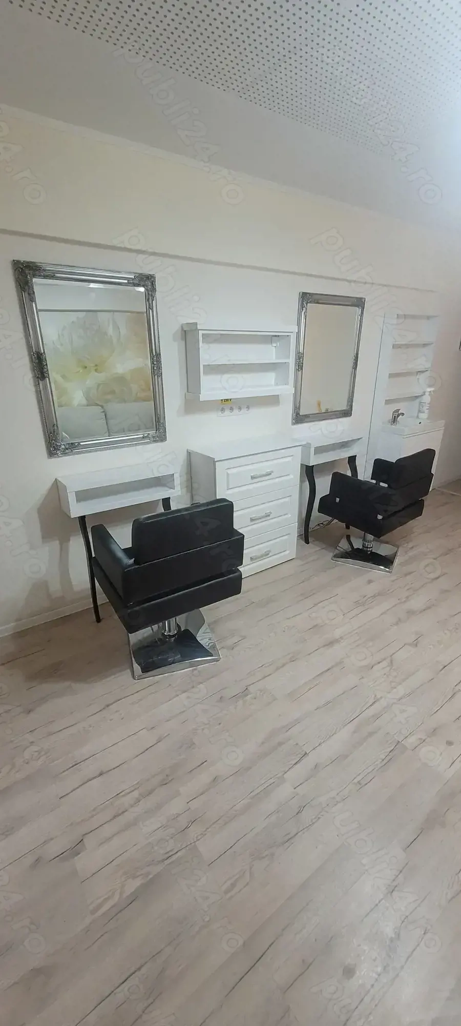 Închiriere post coafor!