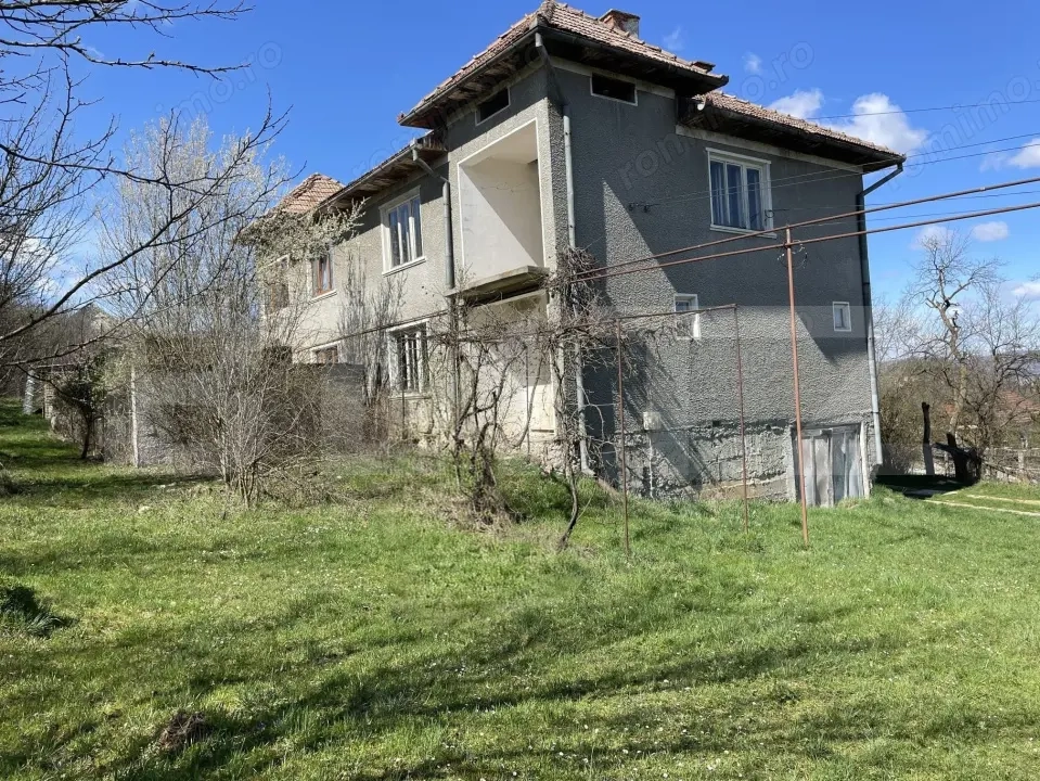 Duplex 3camere,bucatarie,2bai,beci