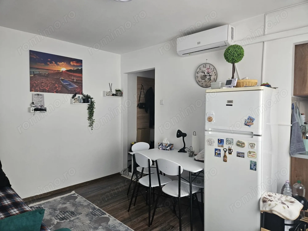 Închiriez garsonieră în zona de sus