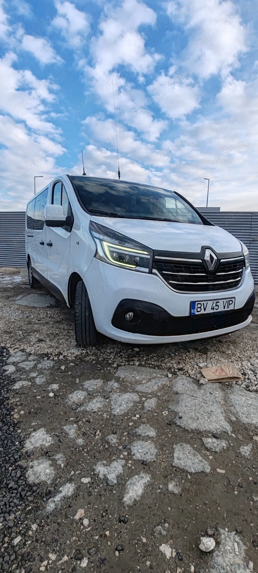 Renault Trafic 8+1