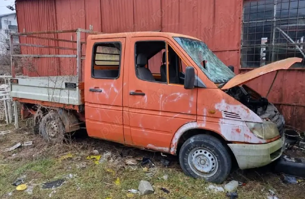 Mercedes Sprinter pentru piese (1.500   euro) citit descrierea înainte de a mă contacta!