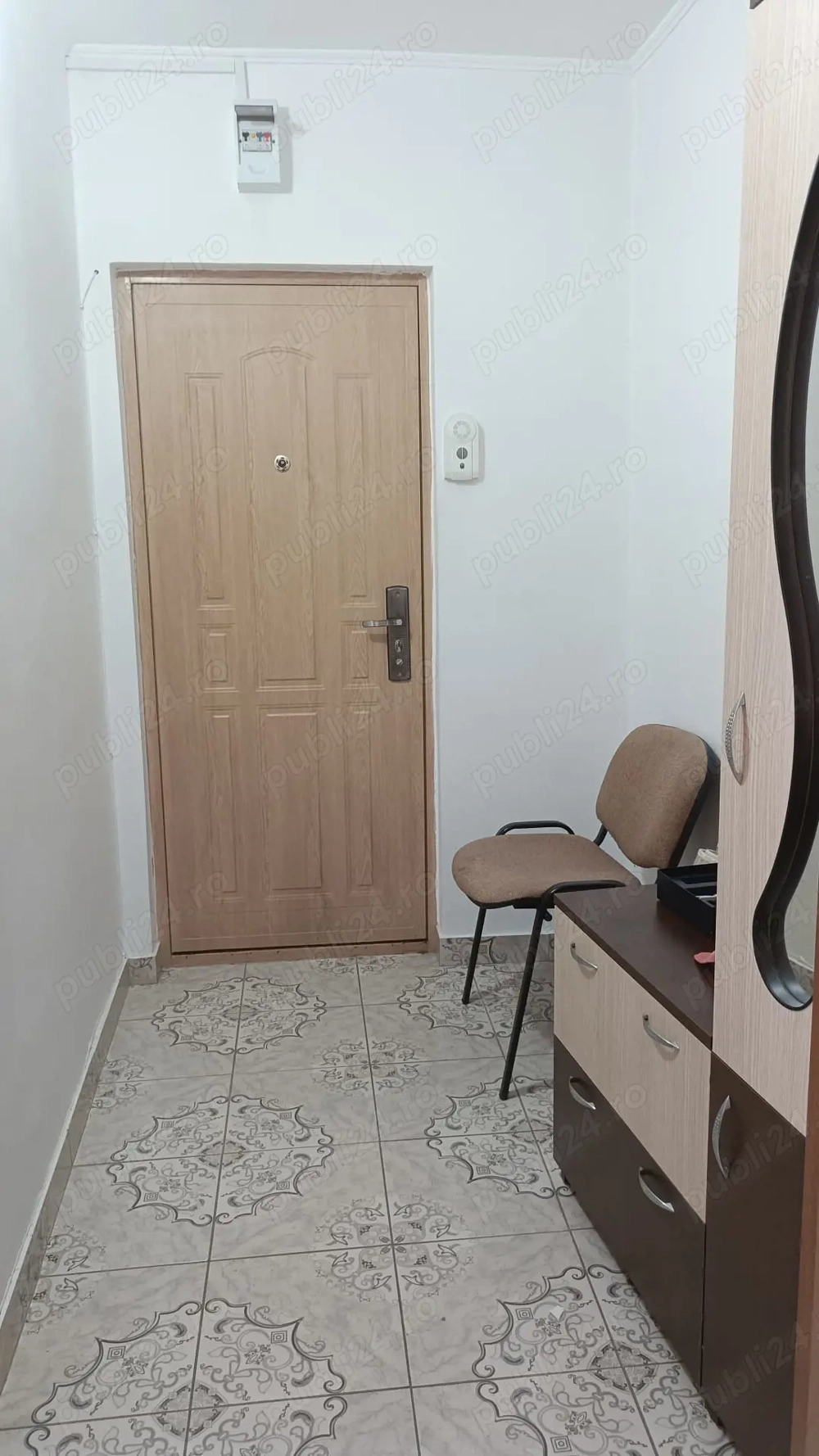 Garsoniera centrala   Ramnicu Valcea   Etaj 3  